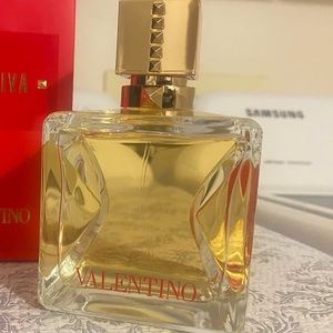 Valentino Voce Viva Perfume